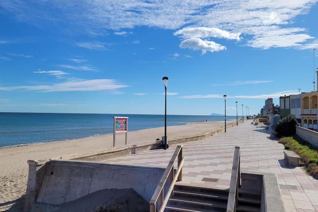 Beachfront House, Valencia, Wifi, Paddle Surf Board, Incredible Views Sueca Zewnętrze zdjęcie